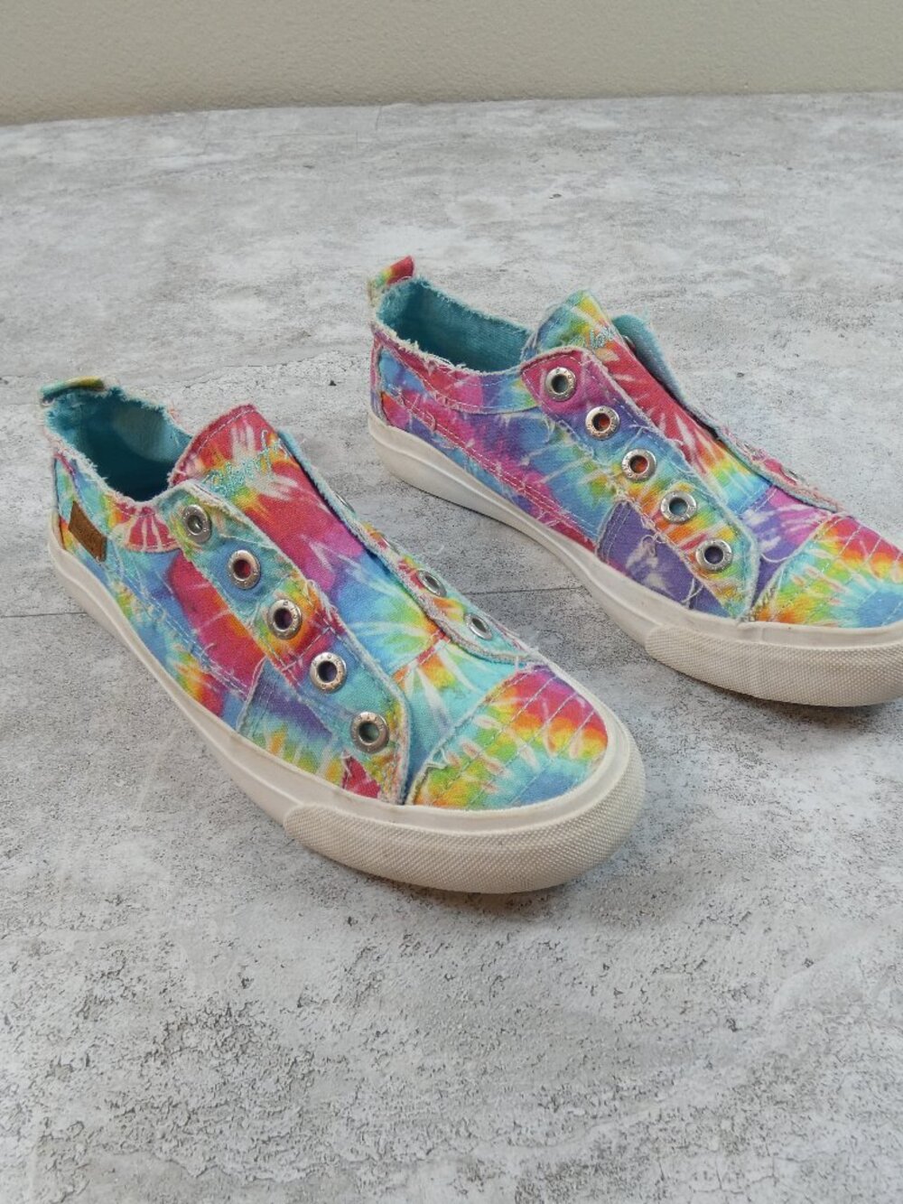 Blowfish Malibu Sneaker Tye Dye Rainbow Beachy Pride Shoe